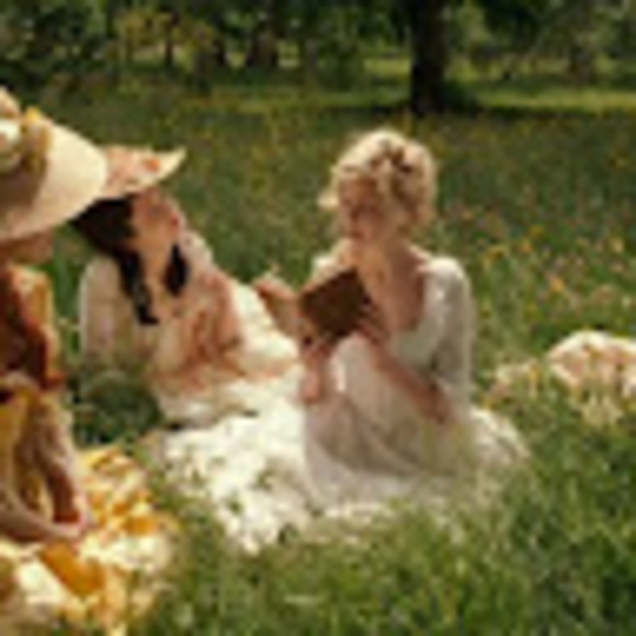 Meet your Posher, Olivia - Picture 1 of 1